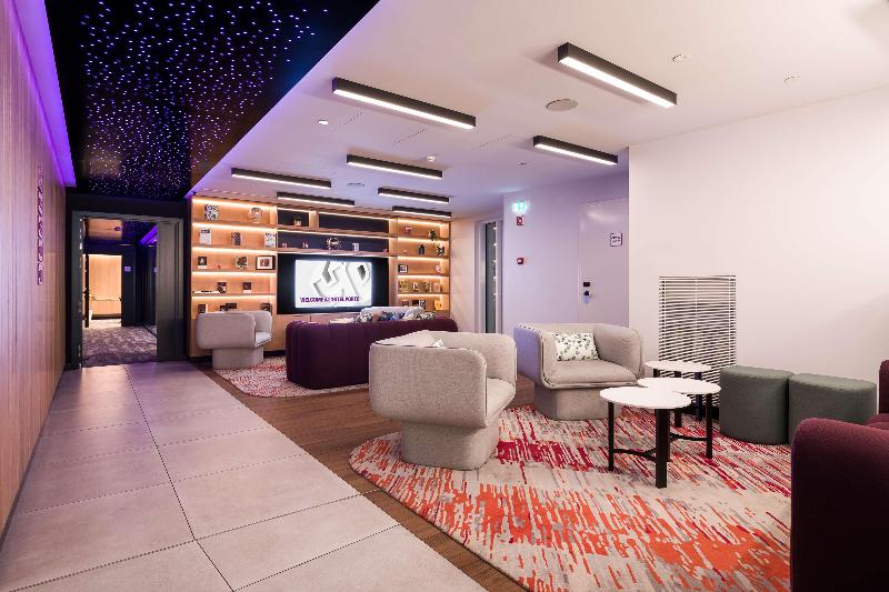 Yotel Porto - Lobi