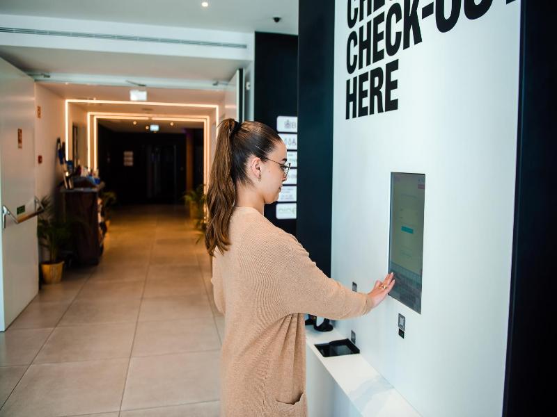 Yotel Porto - Lobi