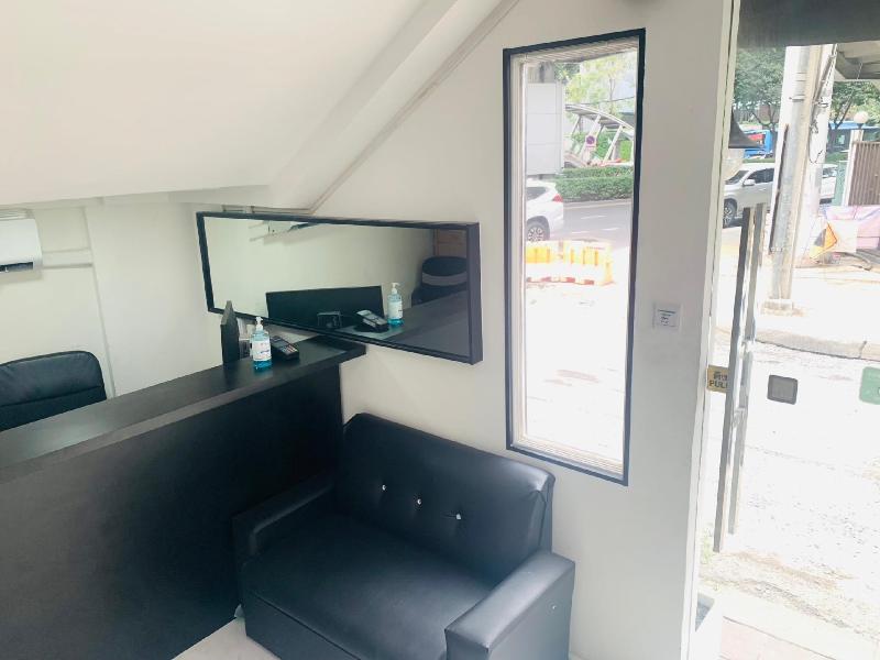 Thonglor Suites Hotel - Lobi