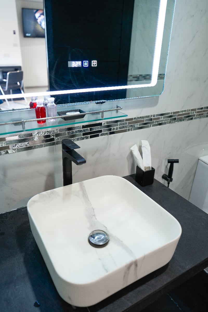 Thonglor Suites Hotel - Oda