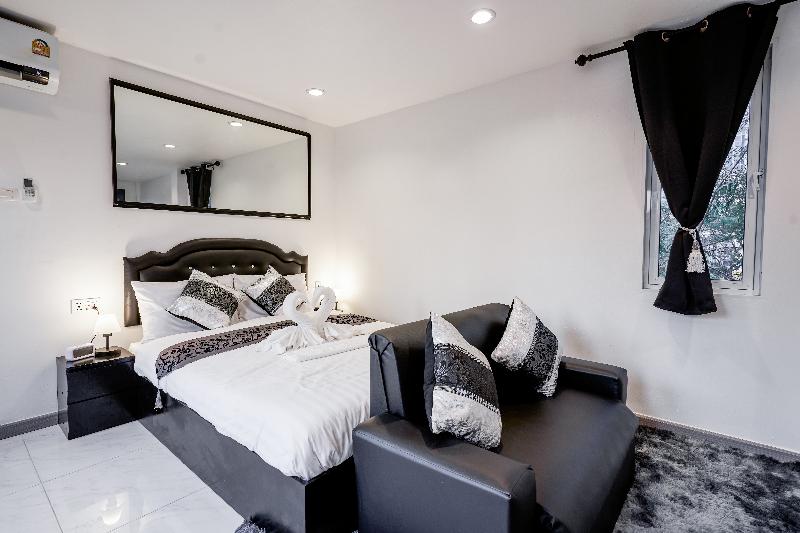 Thonglor Suites Hotel - Oda