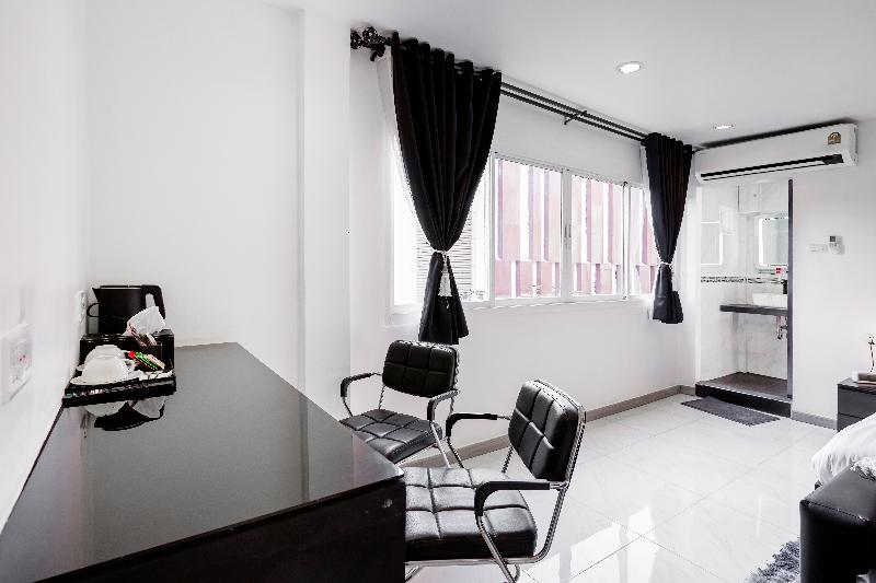 Thonglor Suites Hotel - Oda