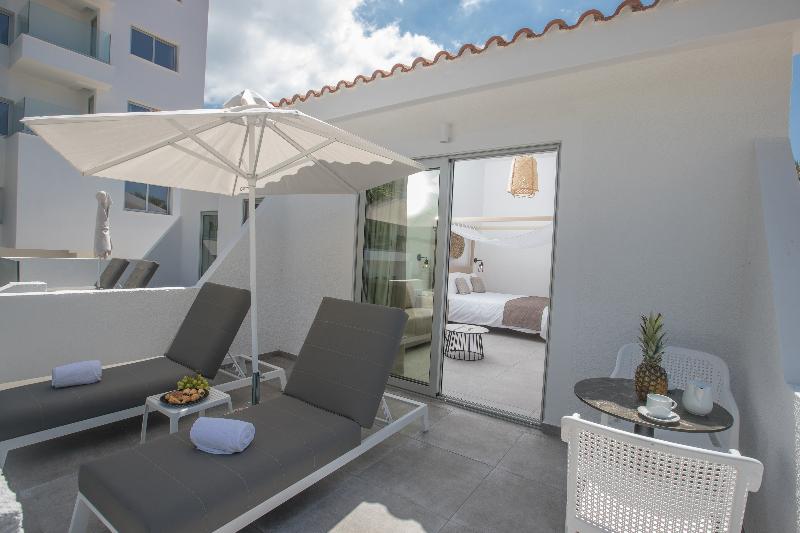 Bohemian Gardens Hotel - Oda