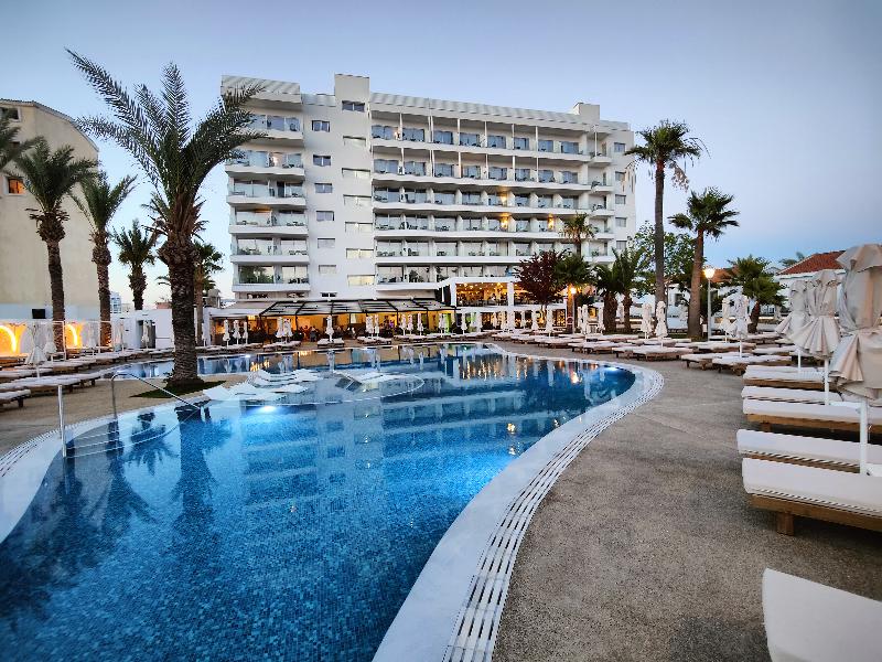 Bohemian Gardens Hotel - Havuz