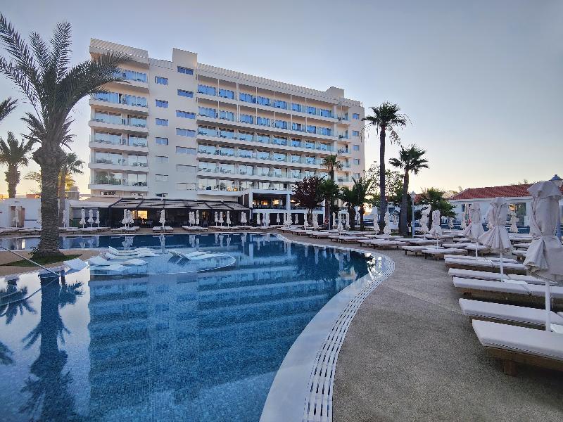 Bohemian Gardens Hotel - Havuz