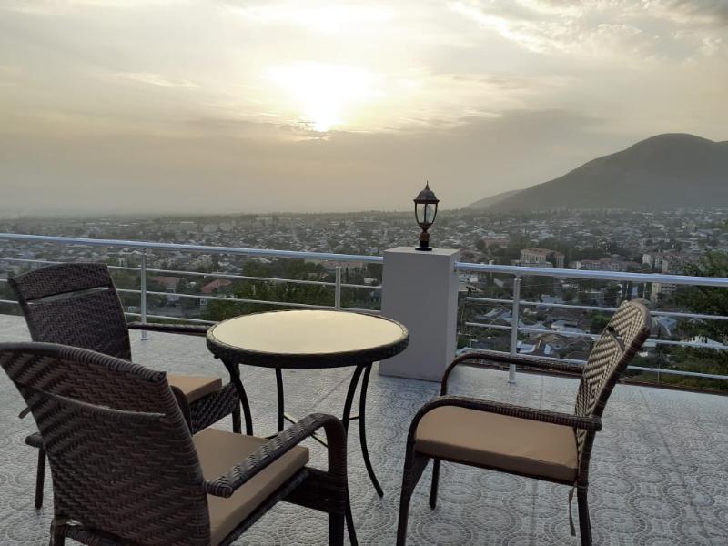 Ruma Qala Hotel - Teras