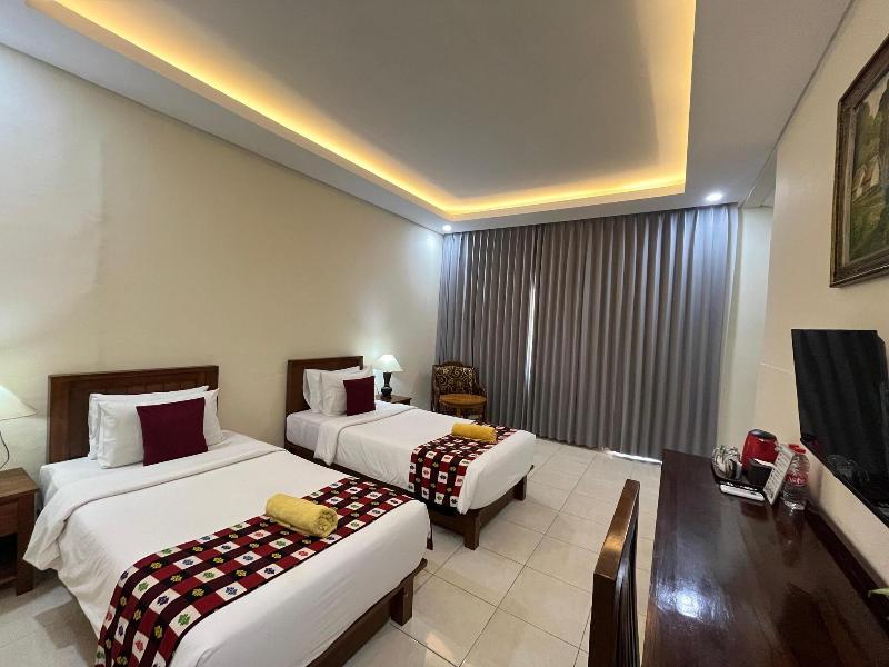 Lovina Beach Hotel - Oda