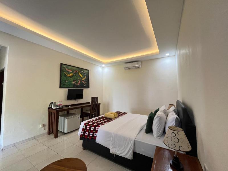 Lovina Beach Hotel - Oda