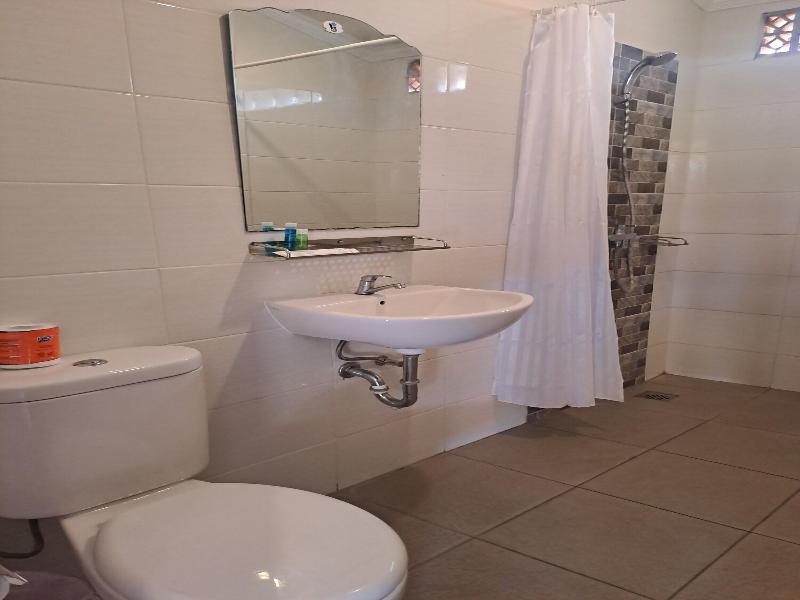 Lovina Beach Hotel - Oda