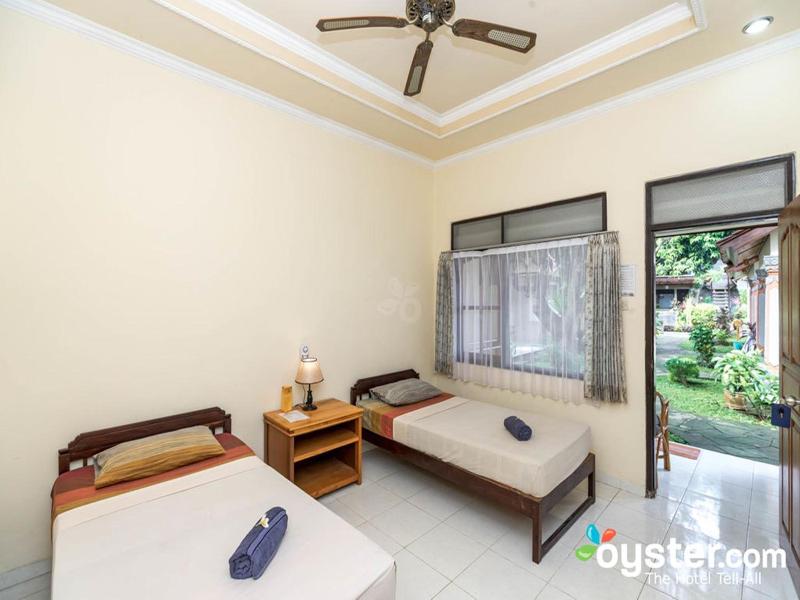 Lovina Beach Hotel - Oda