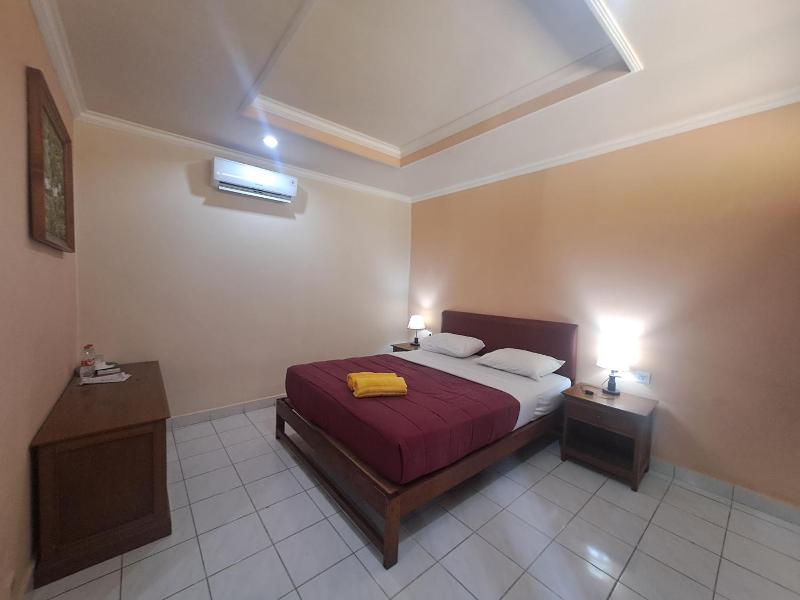 Lovina Beach Hotel - Oda