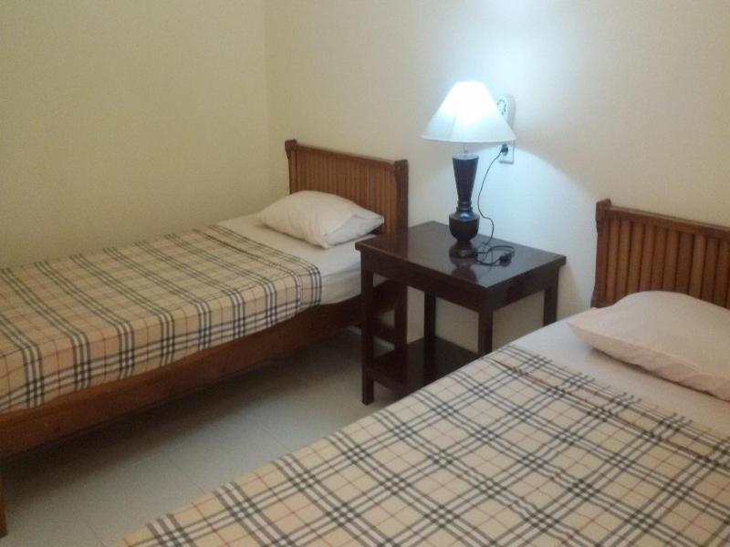 Lovina Beach Hotel - Oda