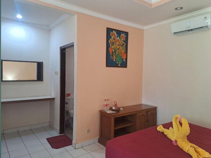 Lovina Beach Hotel - Oda
