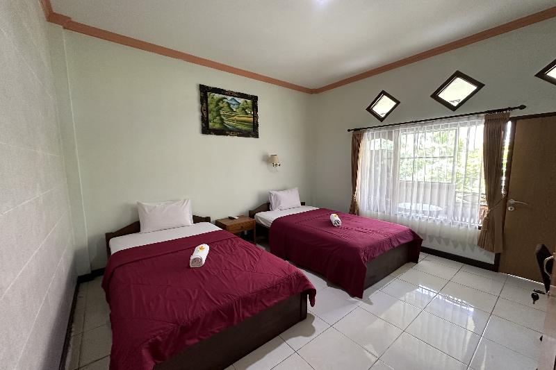 Taxa Raya Guest House by ZUZU - Genel