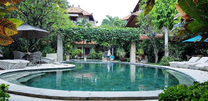 Kusnadi Hotel - Genel