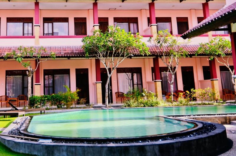 Pesona Beach Inn - Havuz