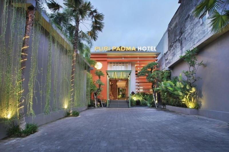Puri Padma Hotel And Spa - Lobi