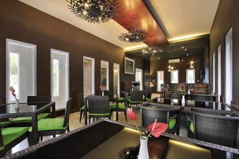 Puri Padma Hotel And Spa - Lobi