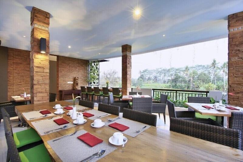 Puri Padma Hotel And Spa - Restoran