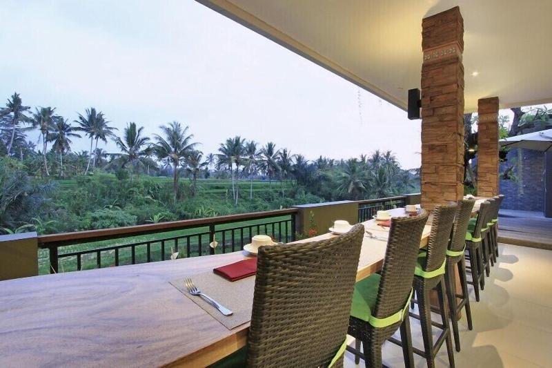 Puri Padma Hotel And Spa - Restoran