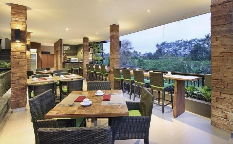 Puri Padma Hotel And Spa - Restoran