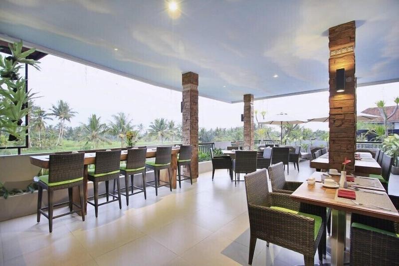 Puri Padma Hotel And Spa - Restoran