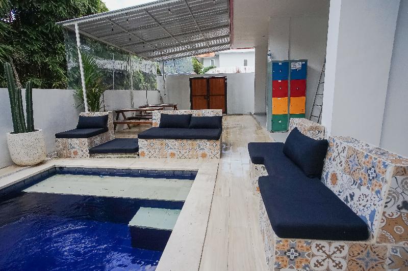 Margarita Surf Hostel Canggu - Havuz