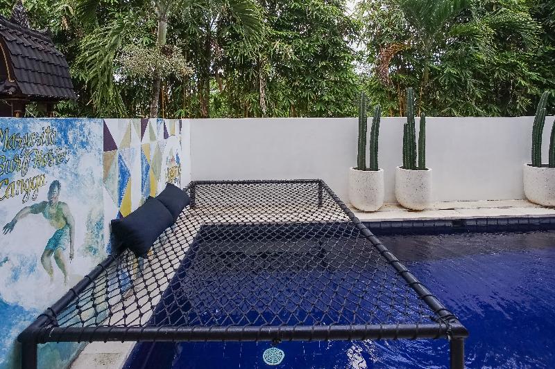 Margarita Surf Hostel Canggu - Havuz