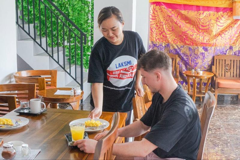 Margarita Surf Hostel Canggu - Restoran