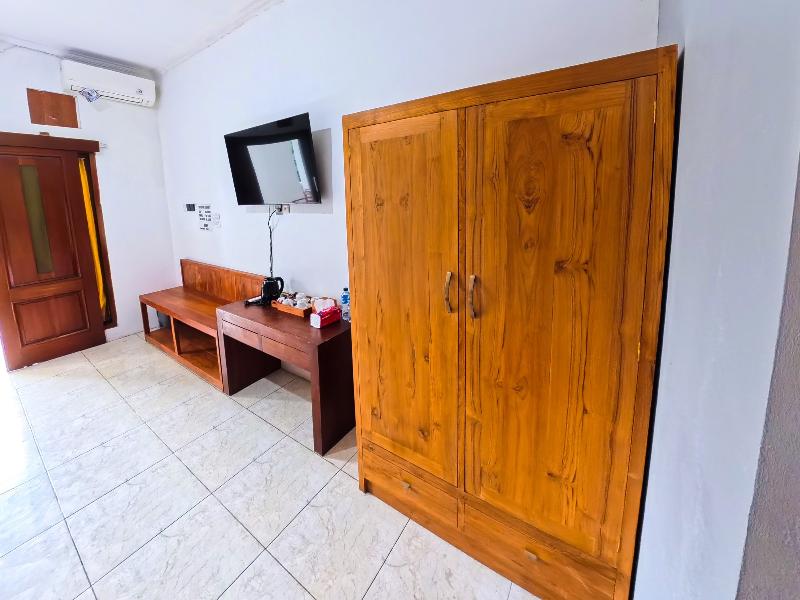 Ketapang Guesthouse Echo Beach Canggu by ZUZU - Oda