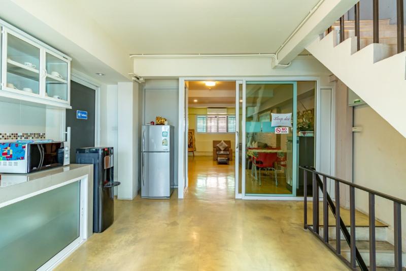Sleep Dee Hostel by ZUZU - Lobi