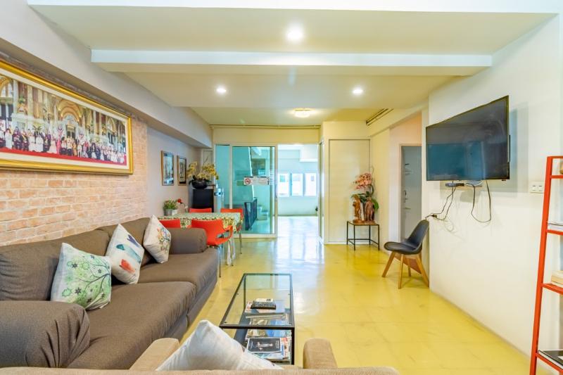Sleep Dee Hostel by ZUZU - Lobi