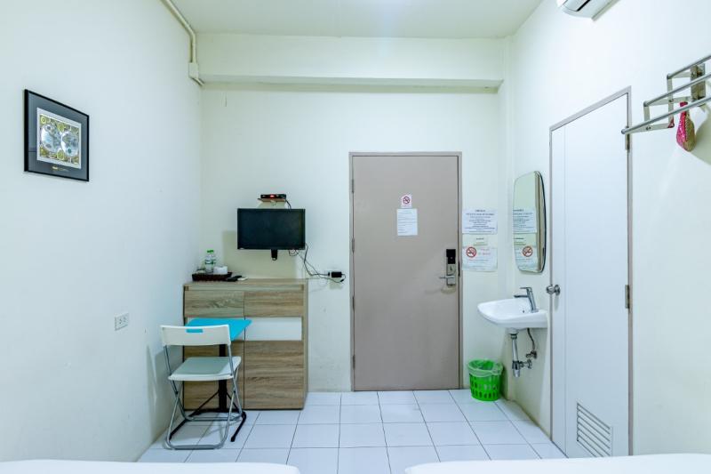 Sleep Dee Hostel by ZUZU - Oda