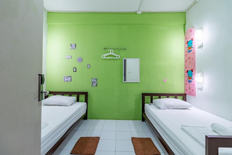 Sleep Dee Hostel by ZUZU - Oda