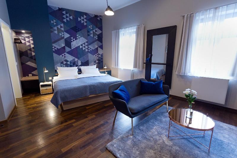 The Circus Hotel - Genel