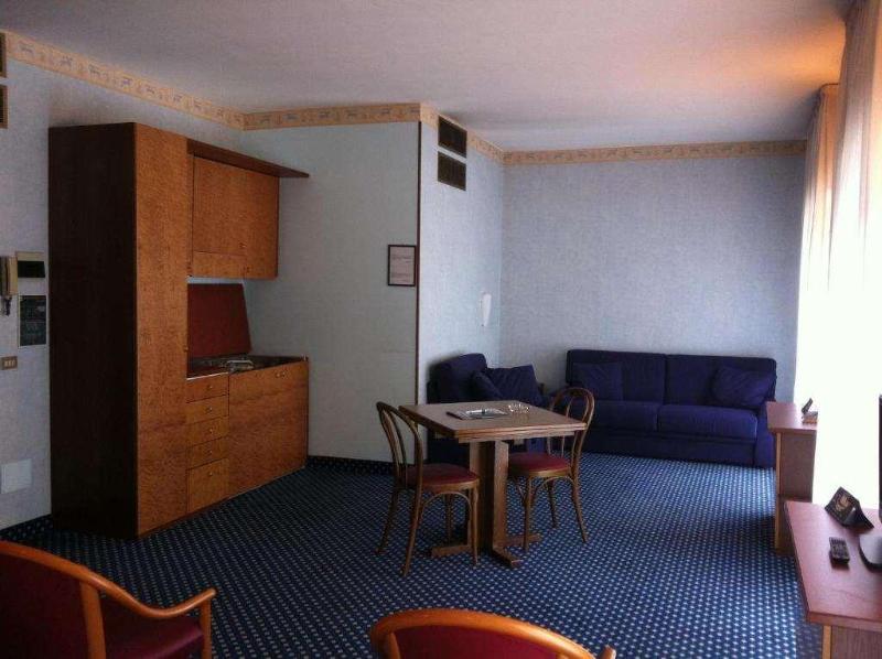 Residence Desenzano - Oda