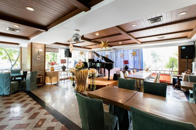 Nonthaburi Palace - Restoran