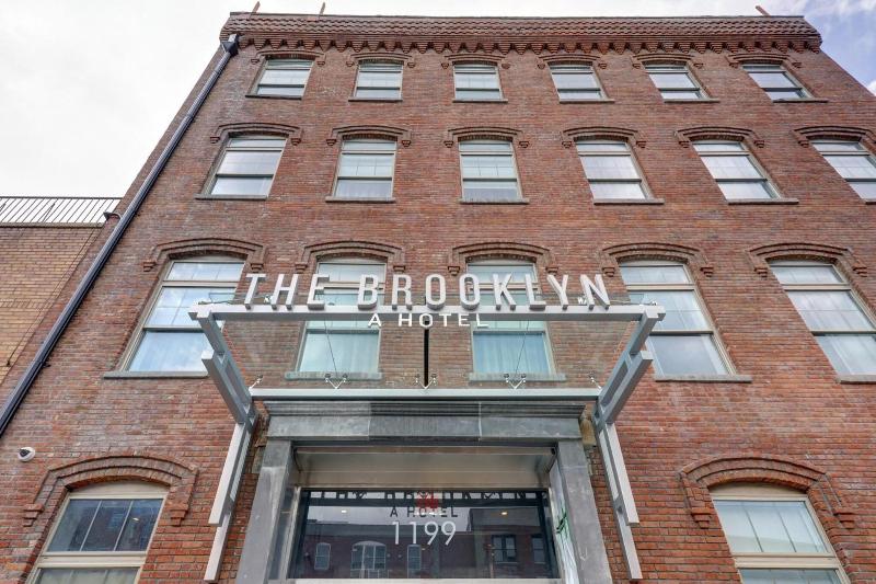 The Brooklyn - Genel
