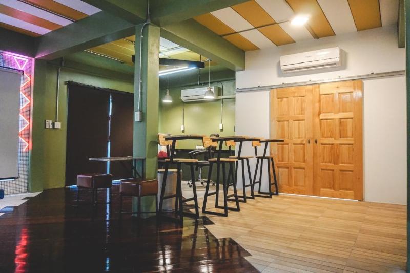Patoey House - Genel