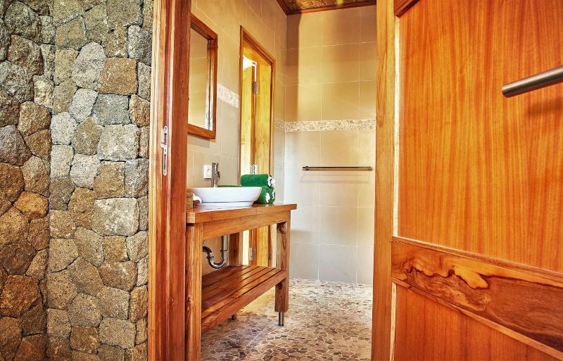 Three Monkeys Villas - Oda