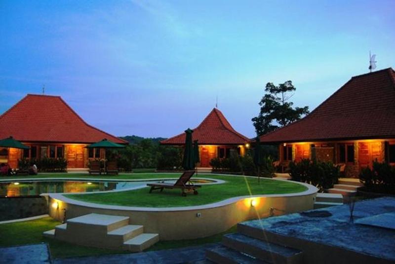 Three Monkeys Villas - Havuz