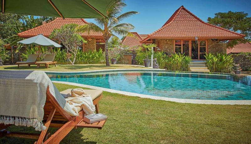 Three Monkeys Villas - Havuz