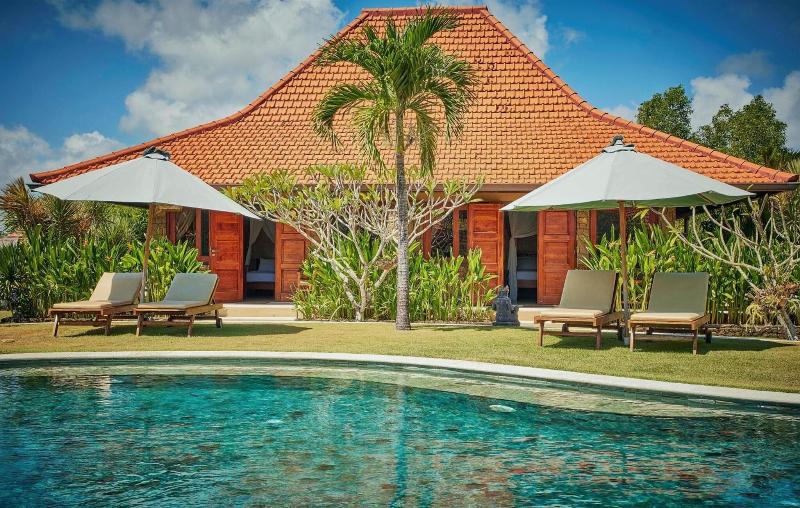Three Monkeys Villas - Havuz