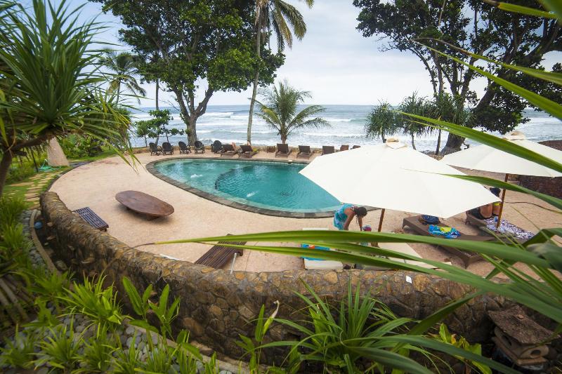 Pondok Pitaya Hotel - Plaj