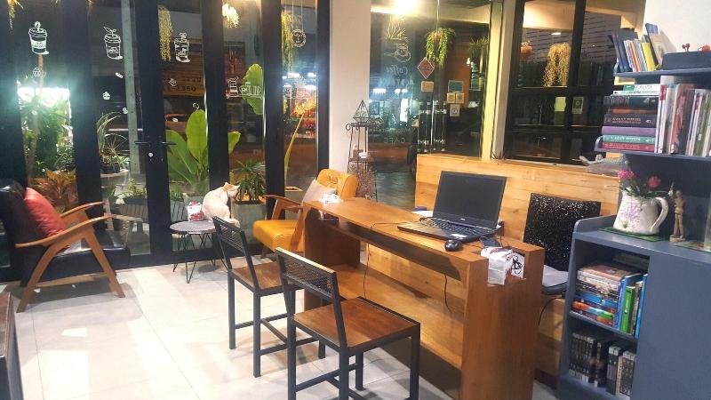 Double D Rooms Cafe - Restoran
