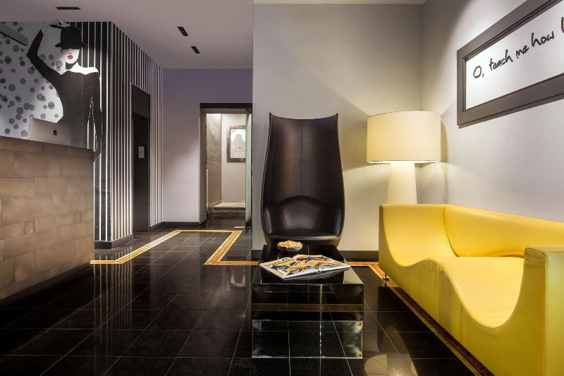 Montenapoleone Suites - Lobi