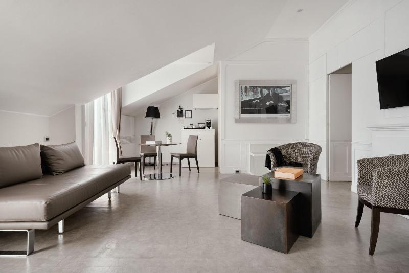 Montenapoleone Suites - Oda
