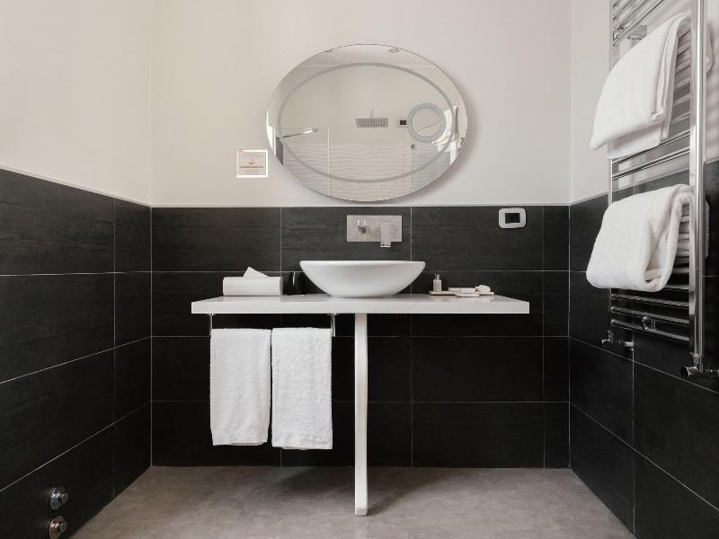 Montenapoleone Suites - Oda