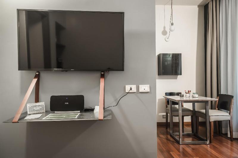 Montenapoleone Suites - Oda