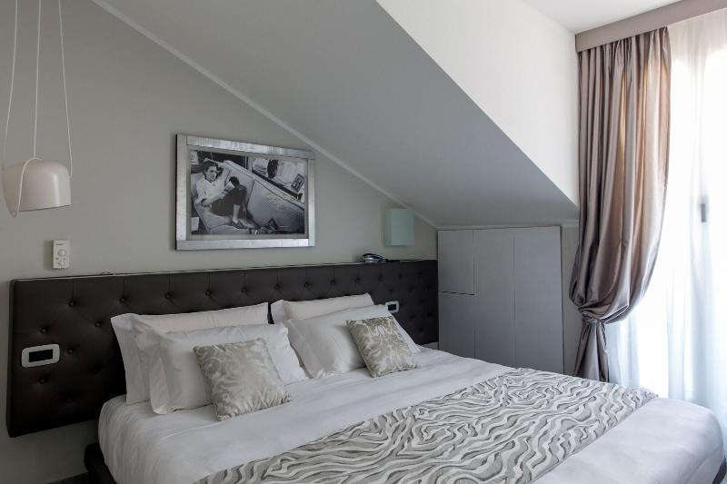 Montenapoleone Suites - Oda